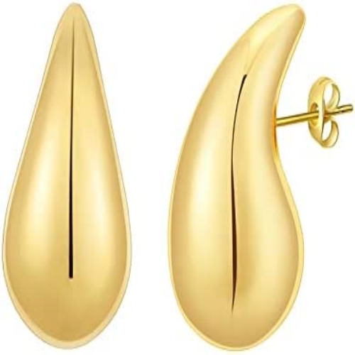 Look Stunning with Lightweight Fashion Earrings