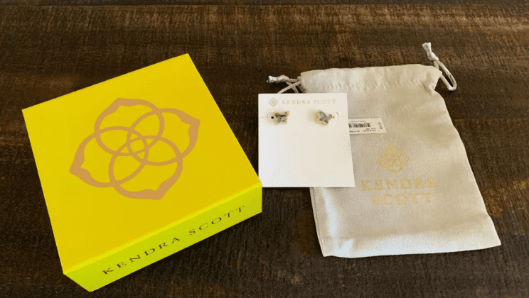 Elegant 14K White Gold Necklace by Kendra Scott: A Must-Have Deal