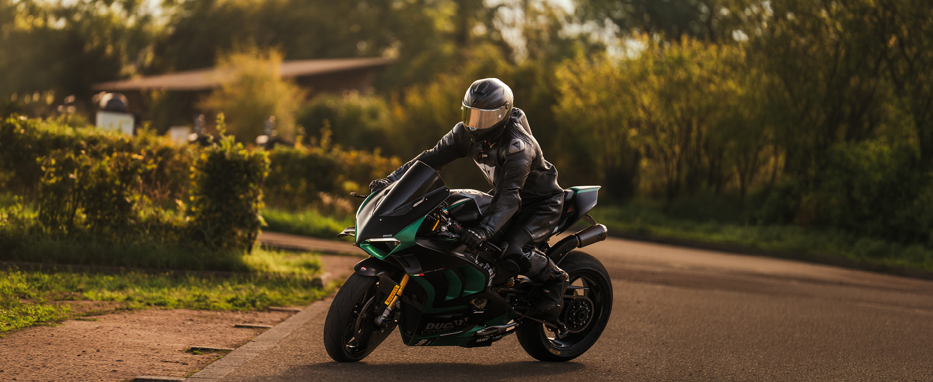 Motorcycle online shop » Helmets, clothing & accessories