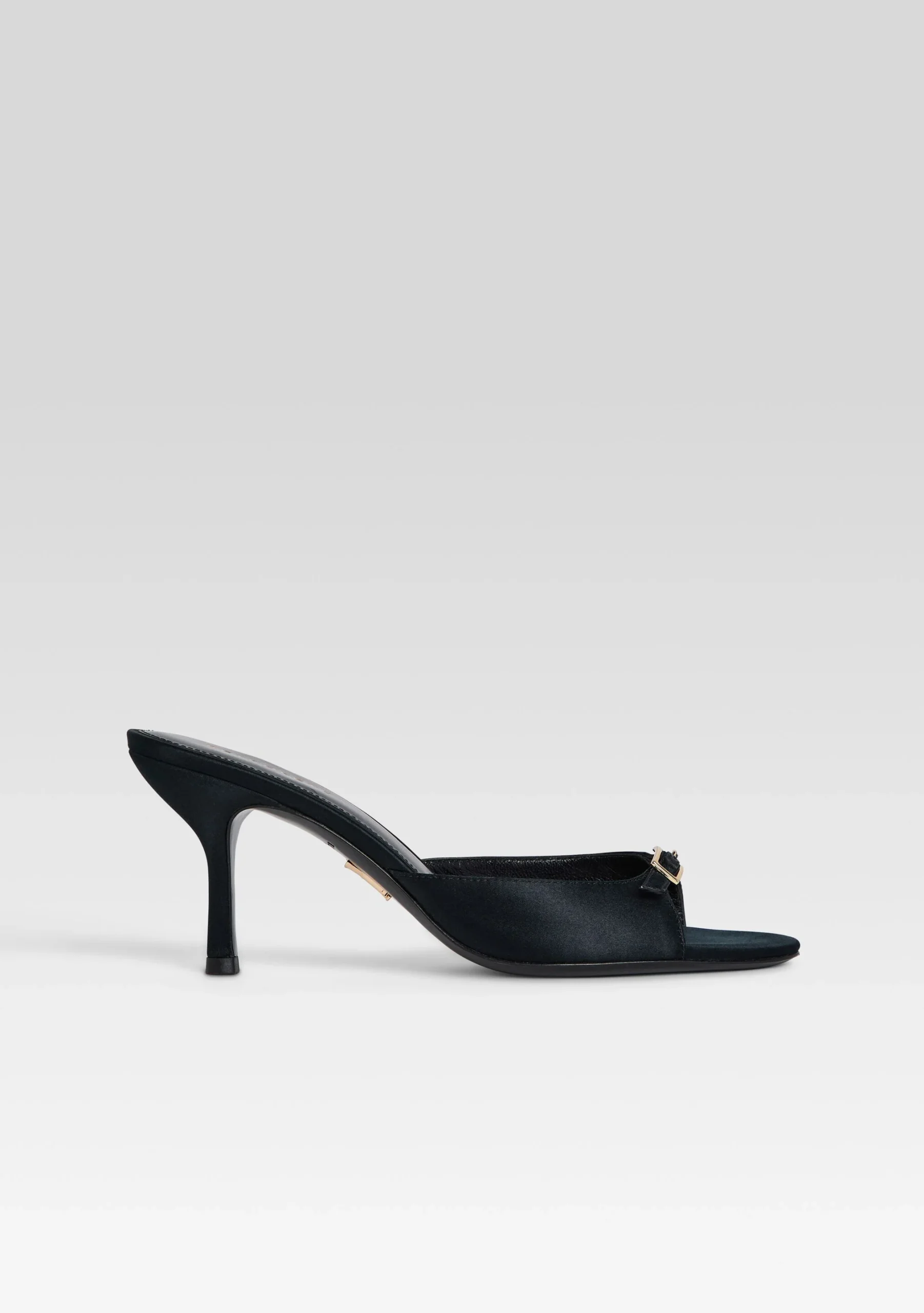 Fernanda Sandal