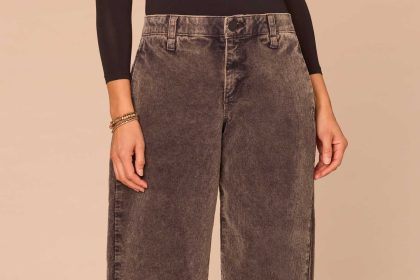 "Ab"solution® High Rise Side Pocket Barrel Leg Petite Corduroy Pants