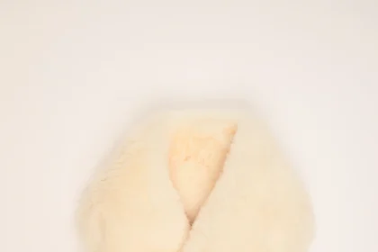 Collo Peloso con Tre Sfere Avorio