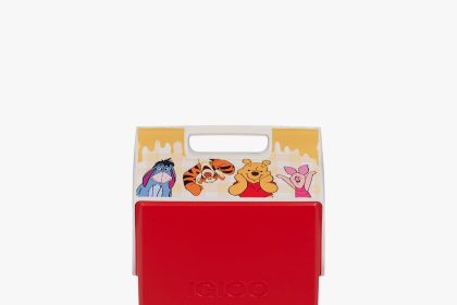 Disney Winnie the Pooh & Pals Little Playmate 7 Qt Cooler